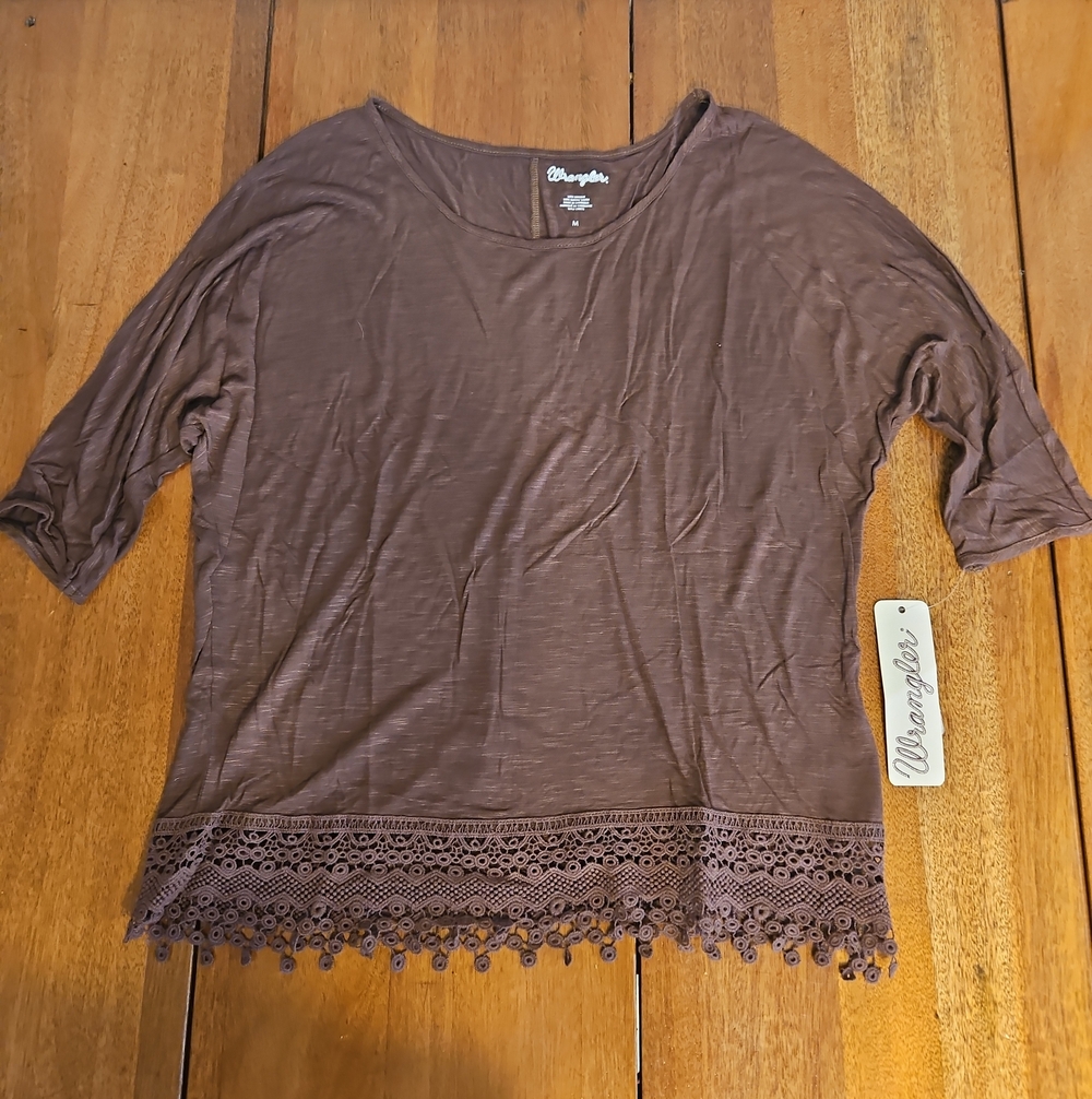 Wrangler Lightweight Brown Short Sleeve Top with Crochet Hem